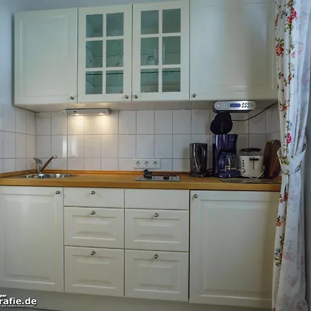 Fortuna Gaestehaus App Hiddensee Apartment